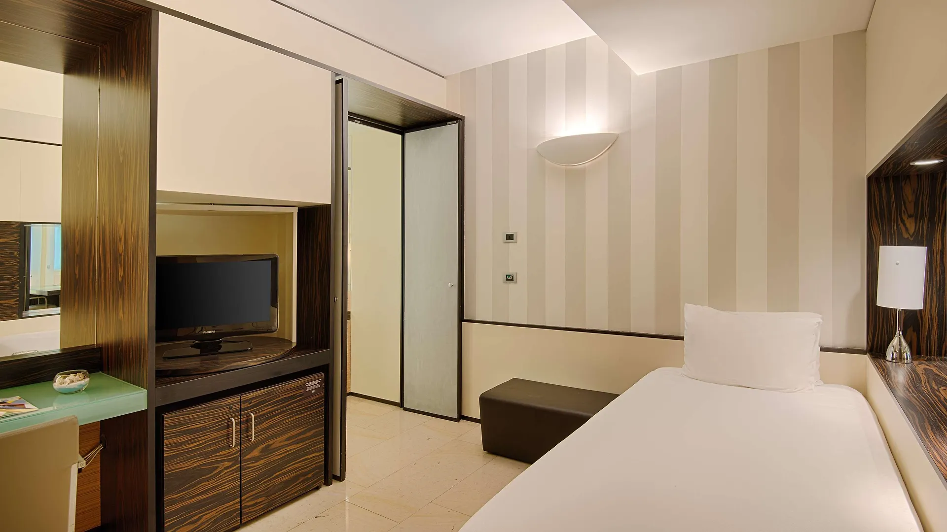 Nh Venezia Laguna Palace Mestre 4*,  Italy